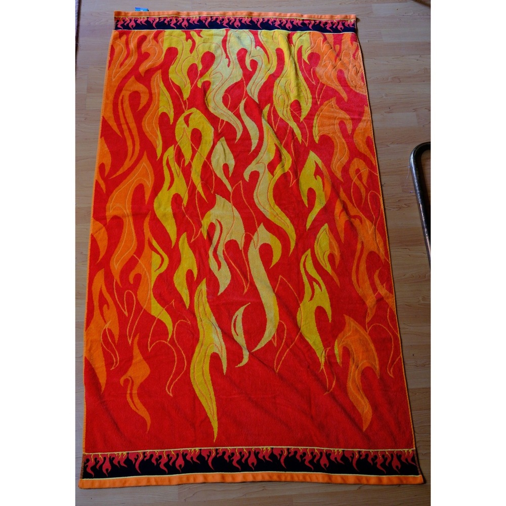 Kirkland Signature Red Orange Fire Flame Beach Towel 100% Egyptian Cotton 38x68